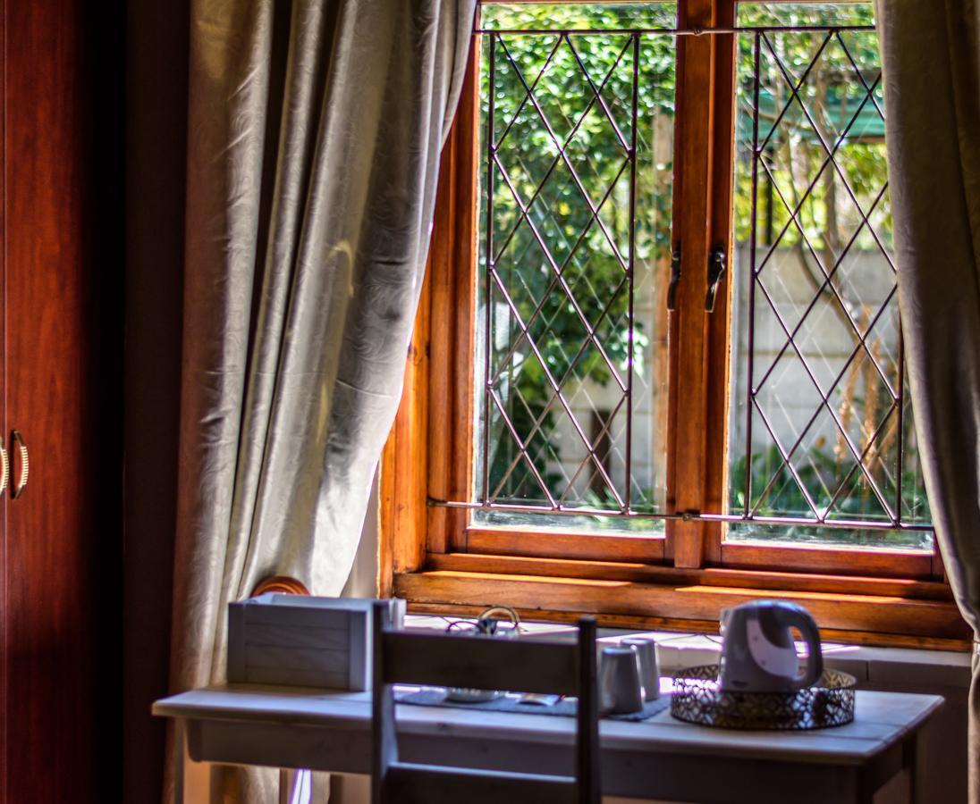 86 On Langenhoven Bed & Breakfast Oudtshoorn Dış mekan fotoğraf