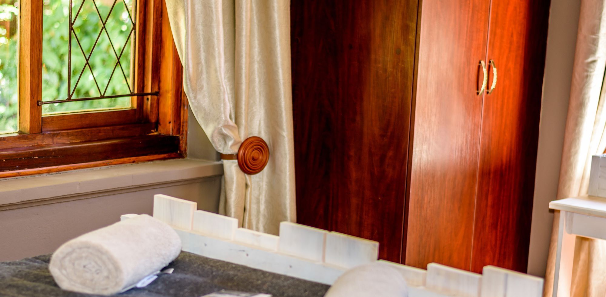 86 On Langenhoven Bed & Breakfast Oudtshoorn Dış mekan fotoğraf